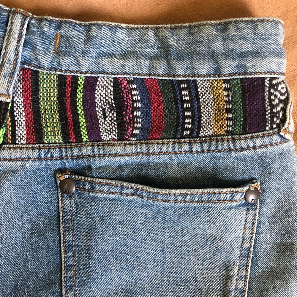 Free People Distressed denim Rugged Baja Shorts Size 26 - Picture 13 of 16